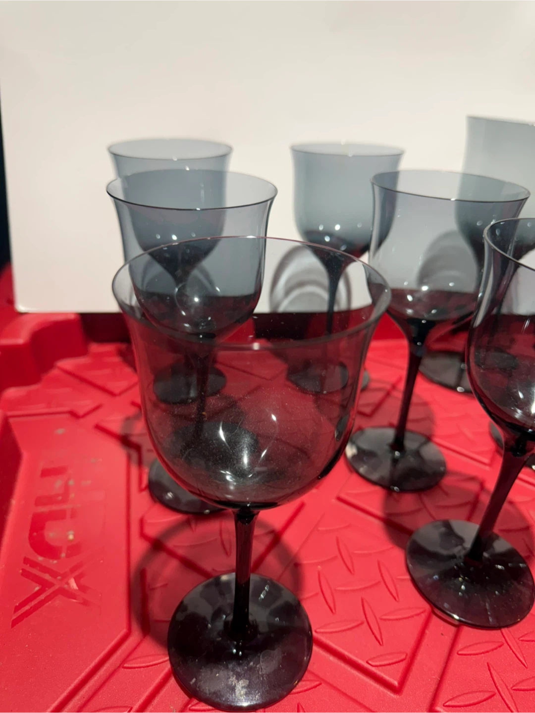 Set of 12 Smoke Grey Glass Wine Glasses - photo 3