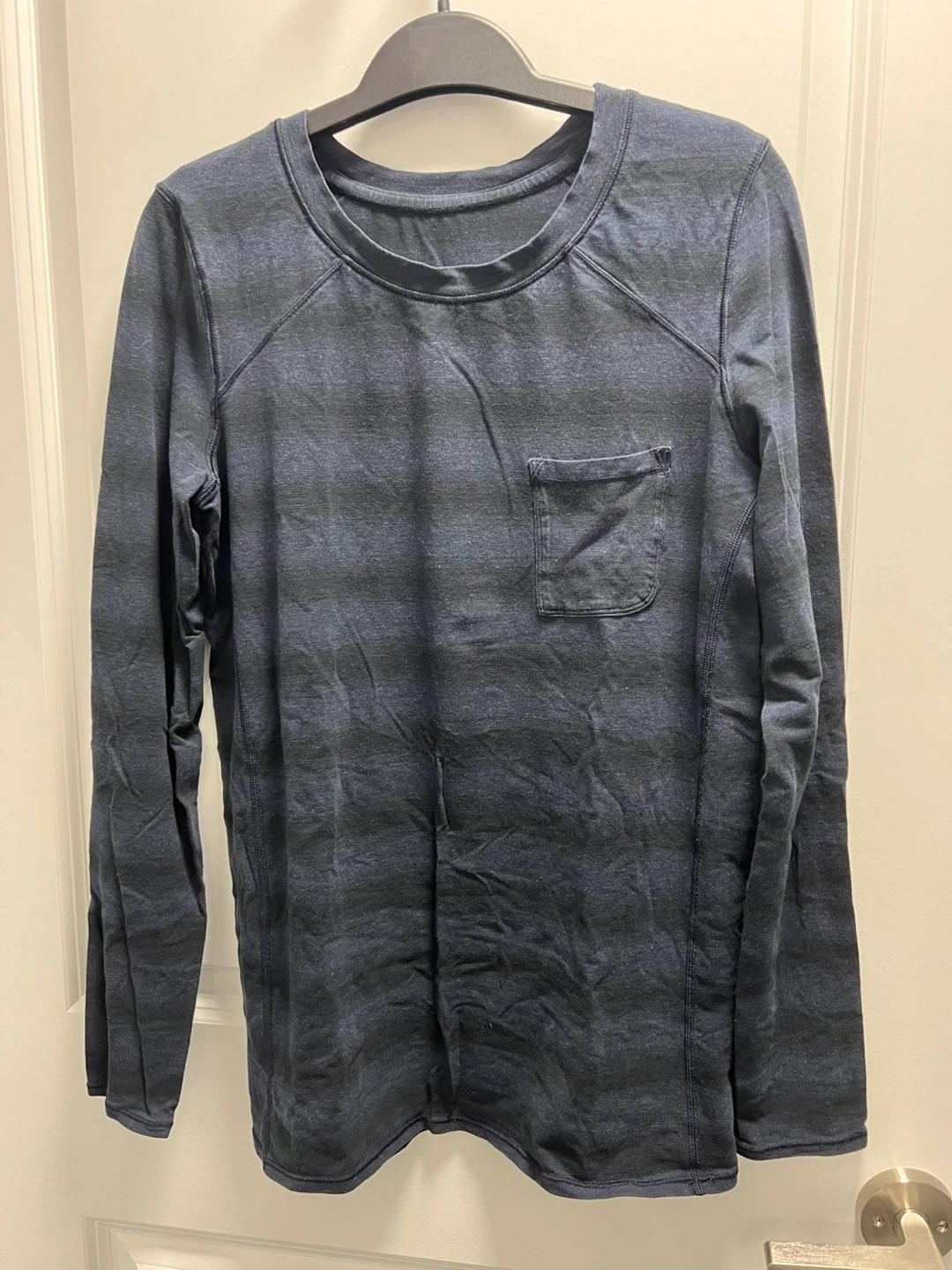 Lululemon Black Long Sleeve Top size 4 - photo 5