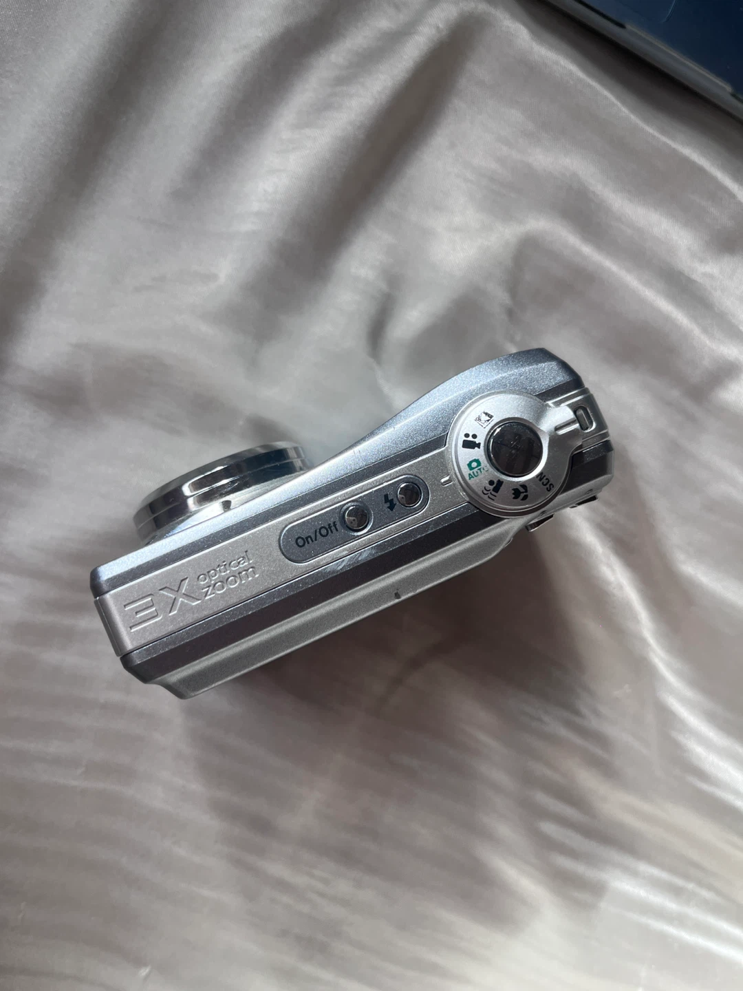 Kodak EasyShare C813 Digital Camera 🥕 - photo 3