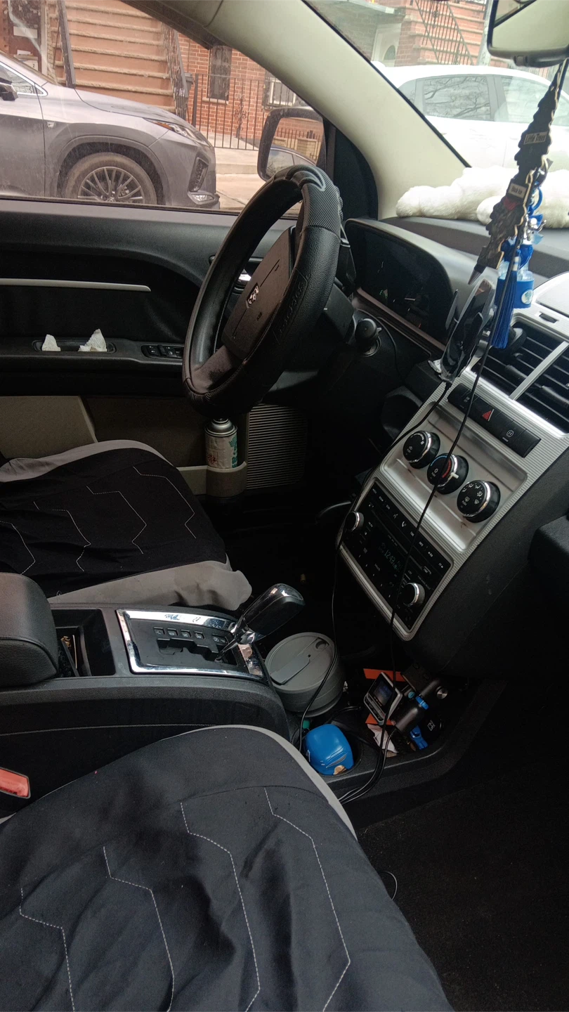 Dodge Journey SUV - photo 2