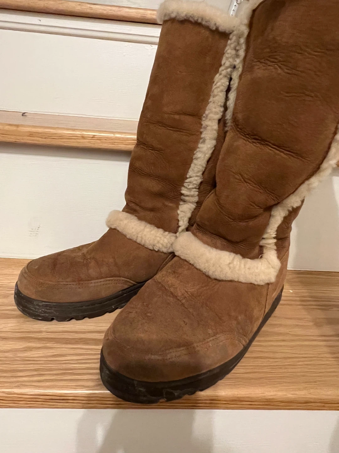 UGG Australia Sundance II Boots Size W8