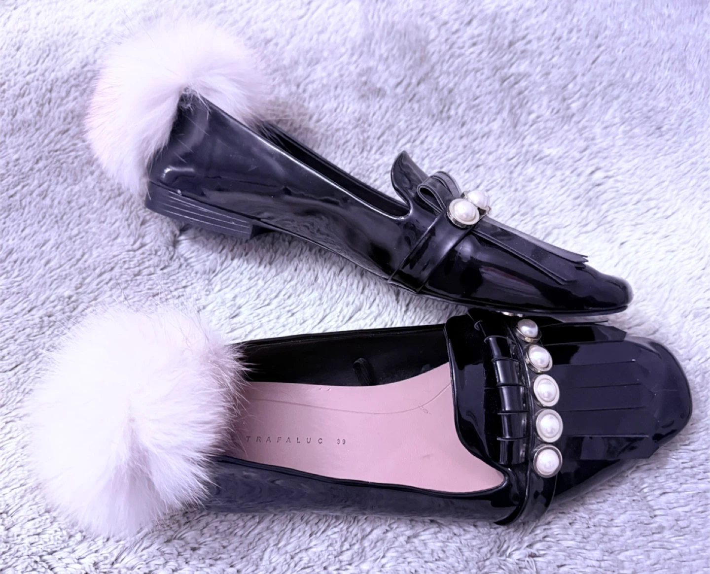Zara Black Patent Loafers with Fur Pom Poms - Size 39 - photo 4