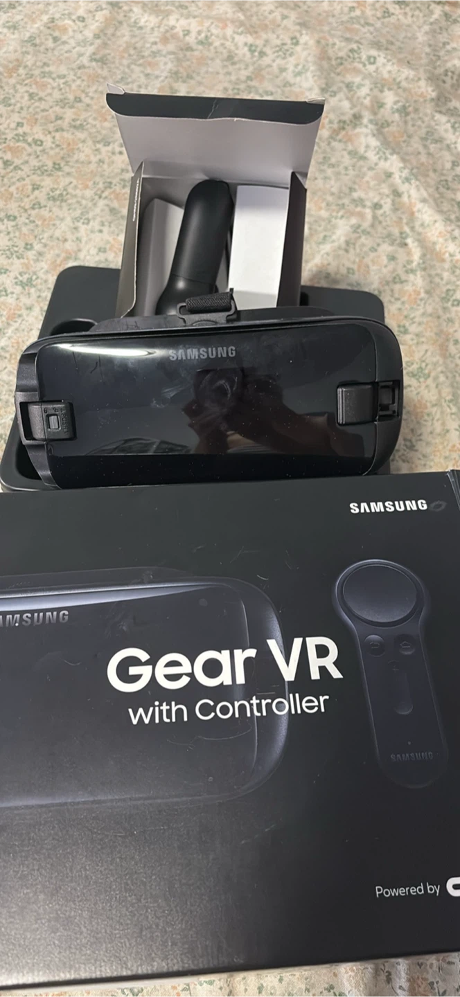 Samsung Gear VR with Controller