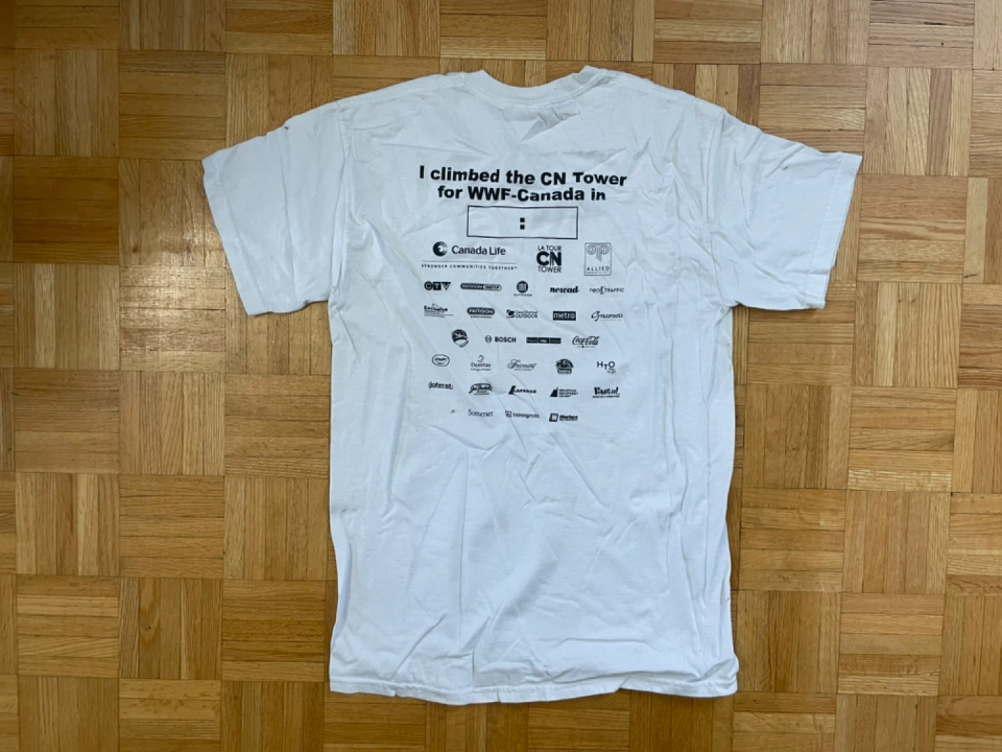 White Gildan WWF T-Shirt - Size Medium - photo 3