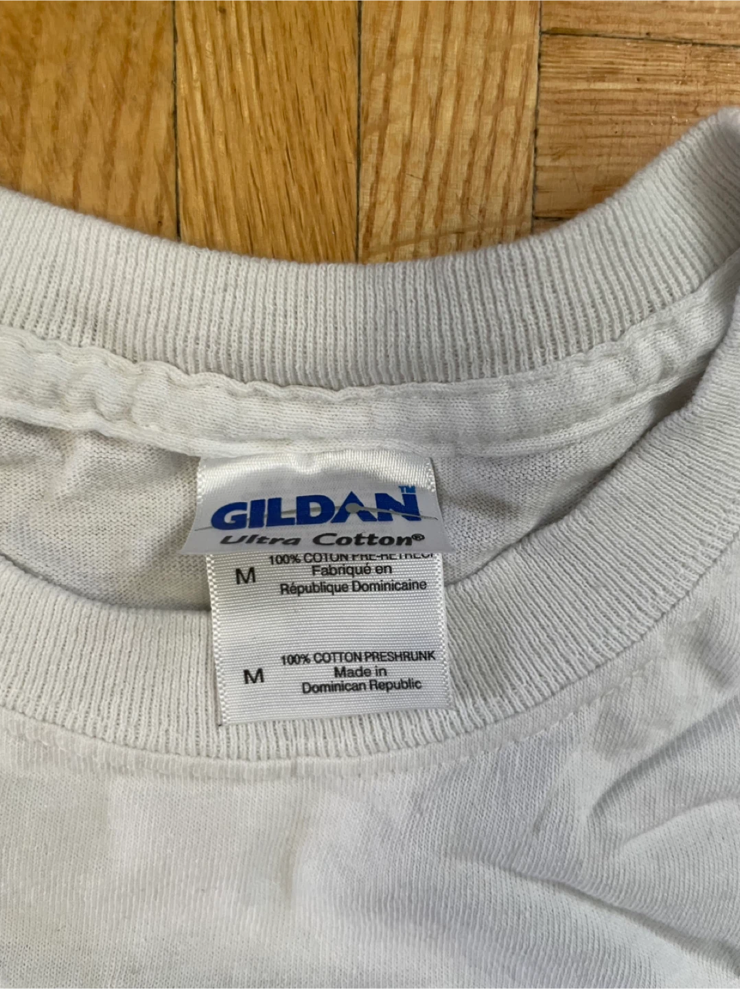 White Gildan WWF T-Shirt - Size Medium - photo 4