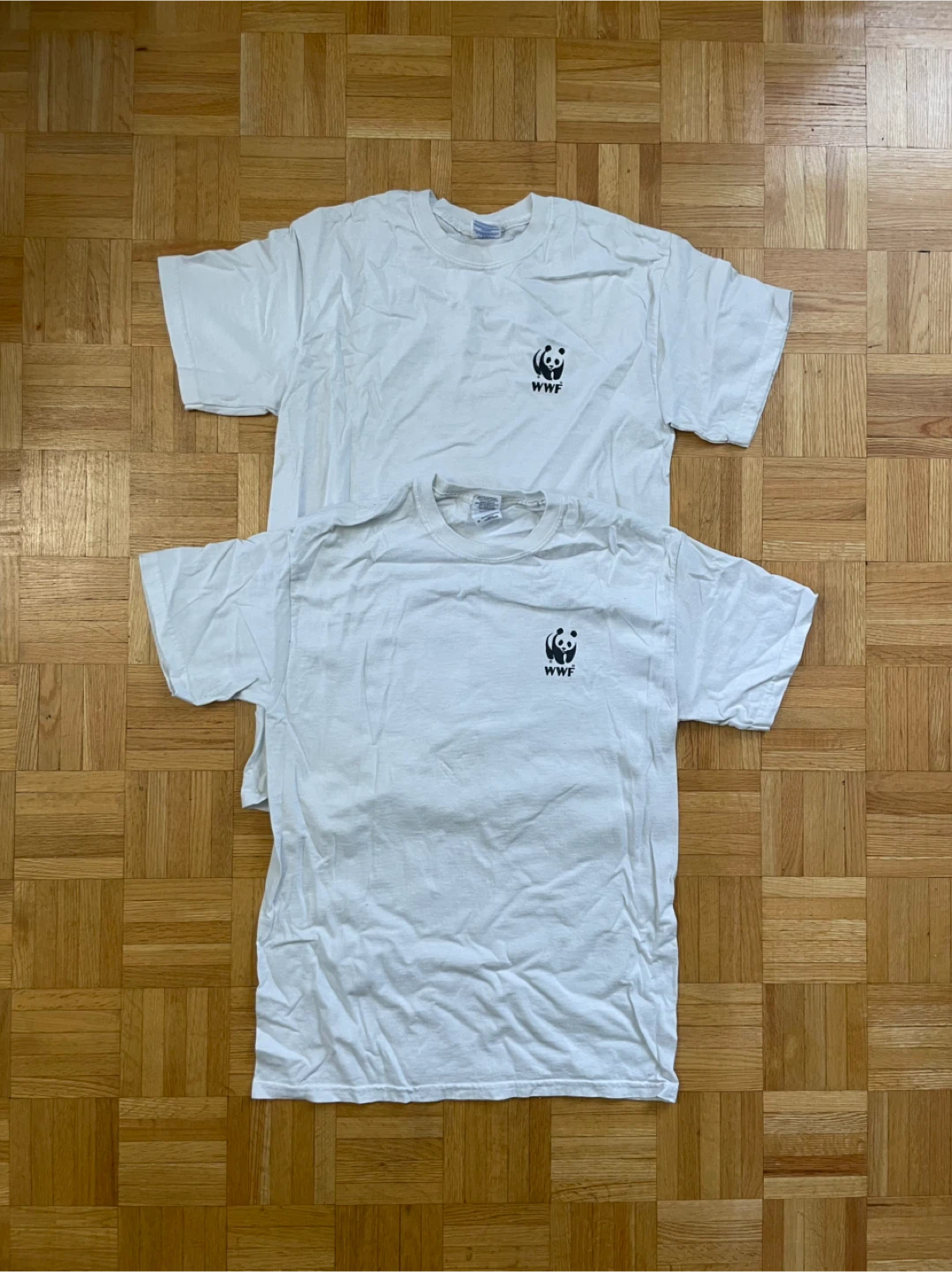 White Gildan WWF T-Shirt - Size Medium