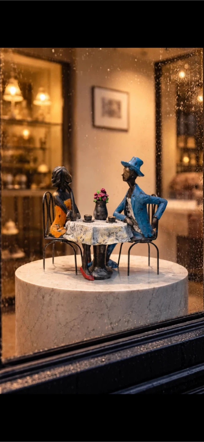 Paris Cafe Couple Sculpture Bistro Scene Figurine Metal Decor