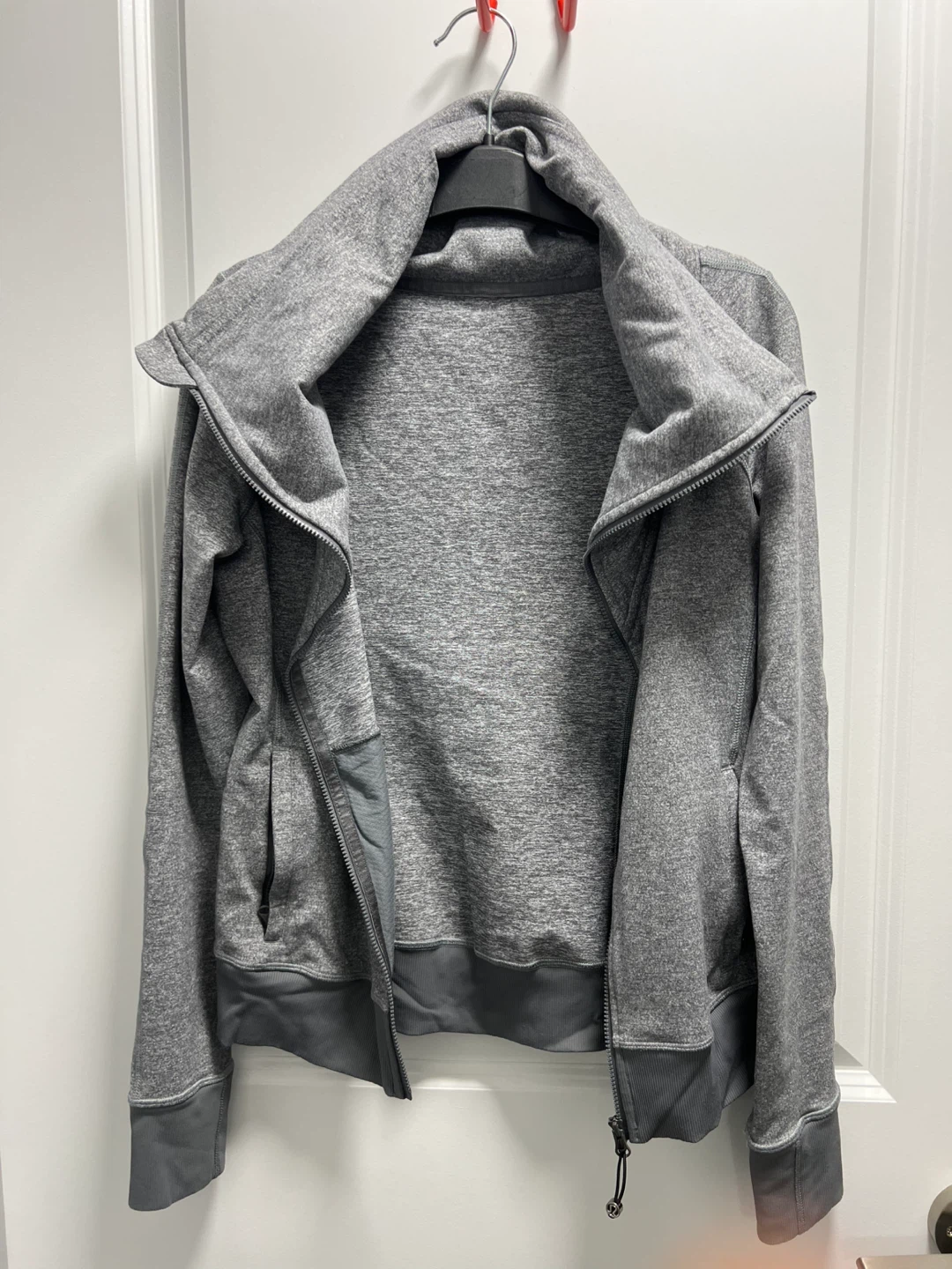 Lululemon Grey Zip-Up Jacket - photo 5
