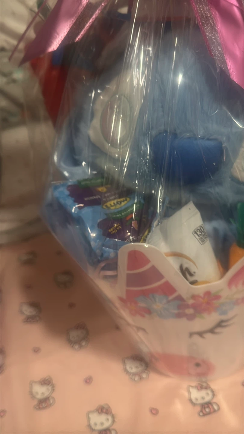 Easter Gift Baskets with Plush Toys and Snacks - photo 5
