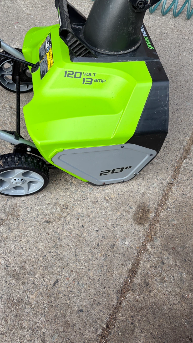 Greenworks 20-Inch Electric Snow Blower - photo 3