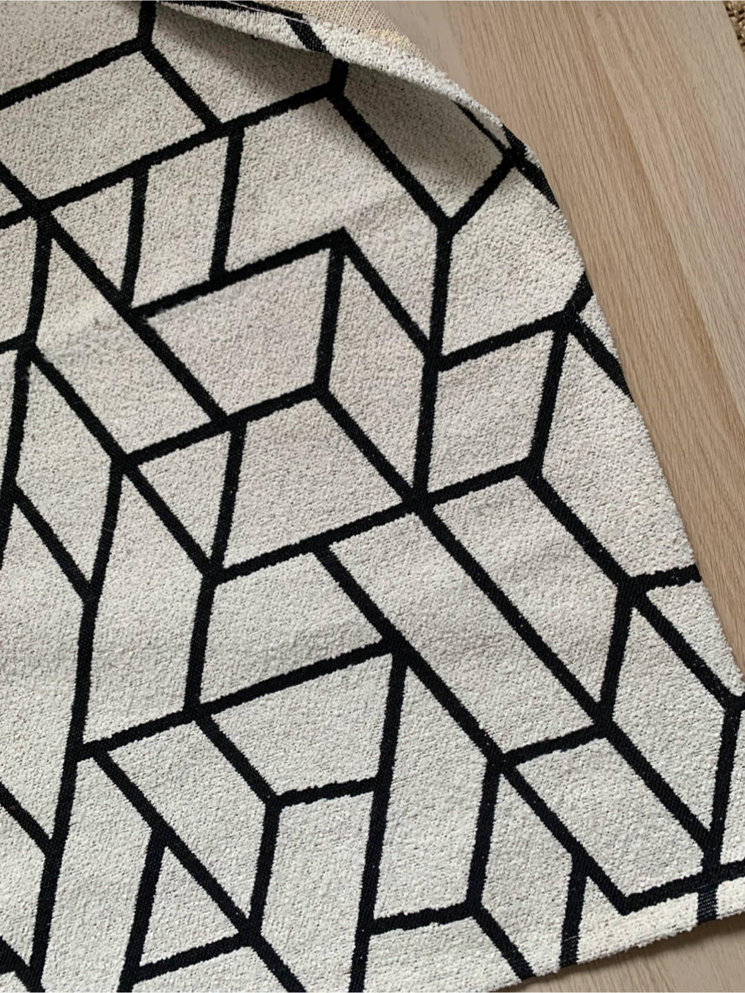 Accent Rug - photo 5