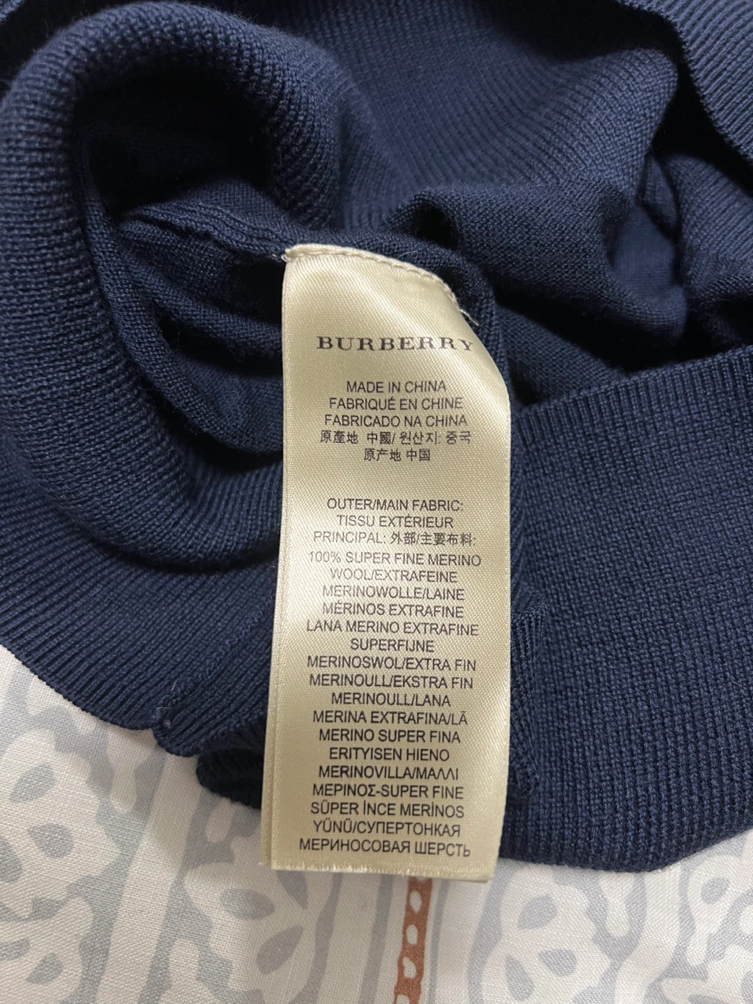 Burberry Navy 100% Super Fine Merino Wool Sweater Size S - photo 4