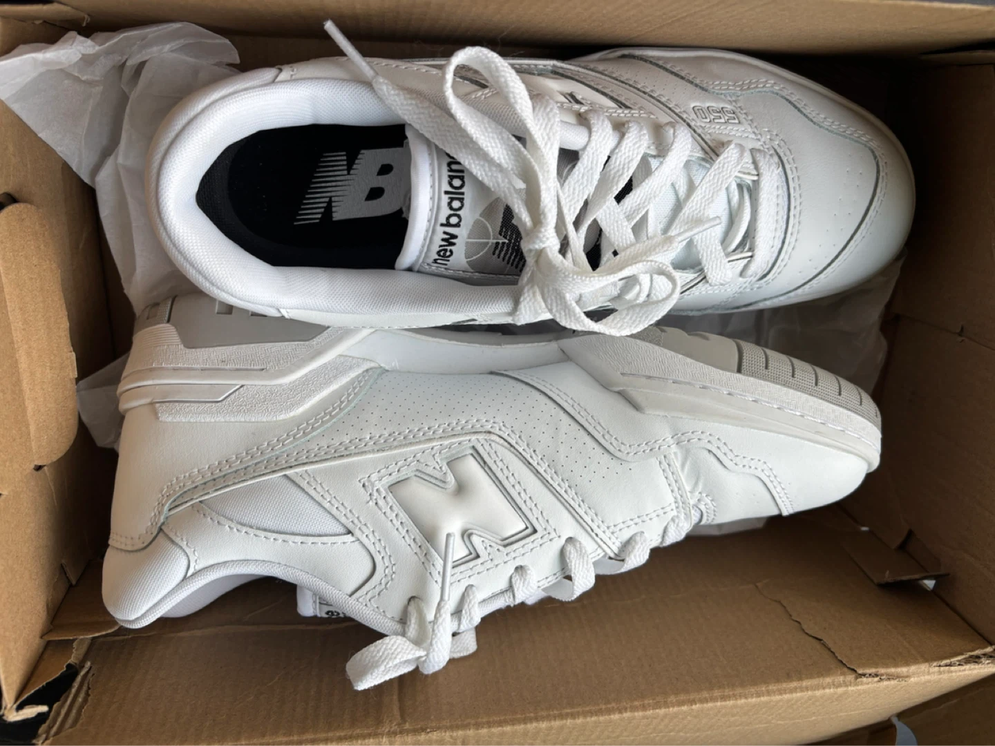 New Balance BB550 sneakers in white/silver - photo 3