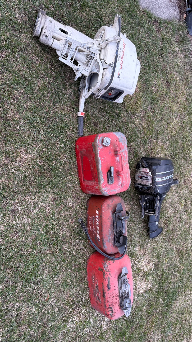 Johnson Evinrude Mercury Outboard Motors and Fuel Tanks - photo 2