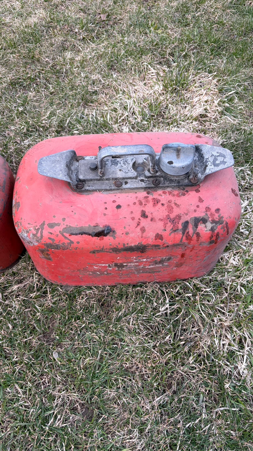 Johnson Evinrude Mercury Outboard Motors and Fuel Tanks - photo 5