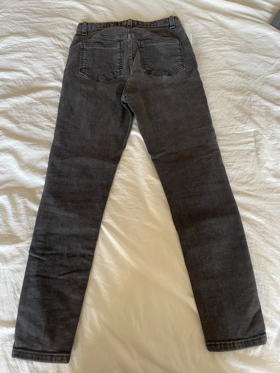 Grey Wash skinny Leg Jeans(size 26) - photo 2
