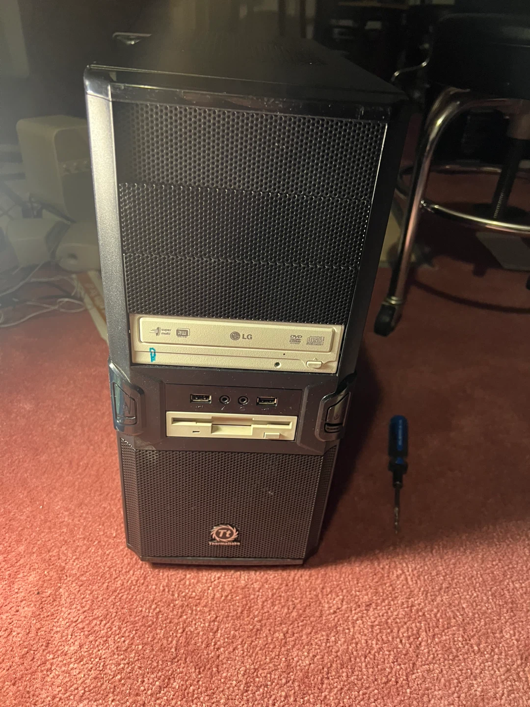 Vintage desktop win 98 and win  XP