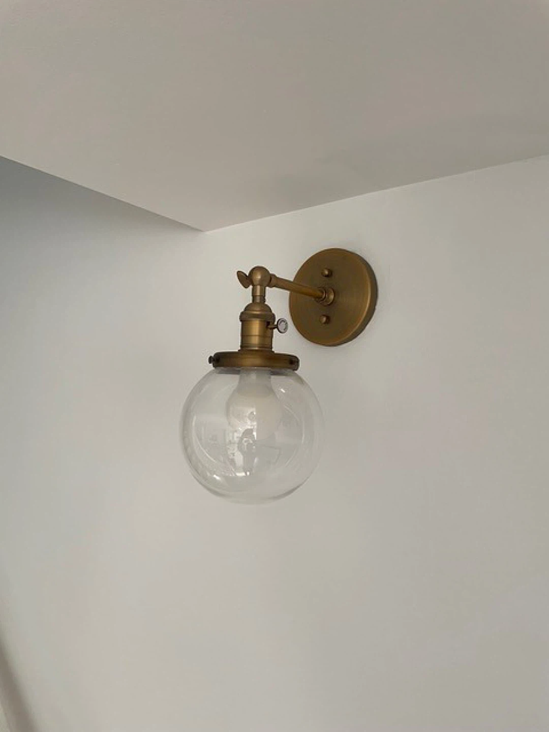 Lighting fixtures - sconces and pendants - free