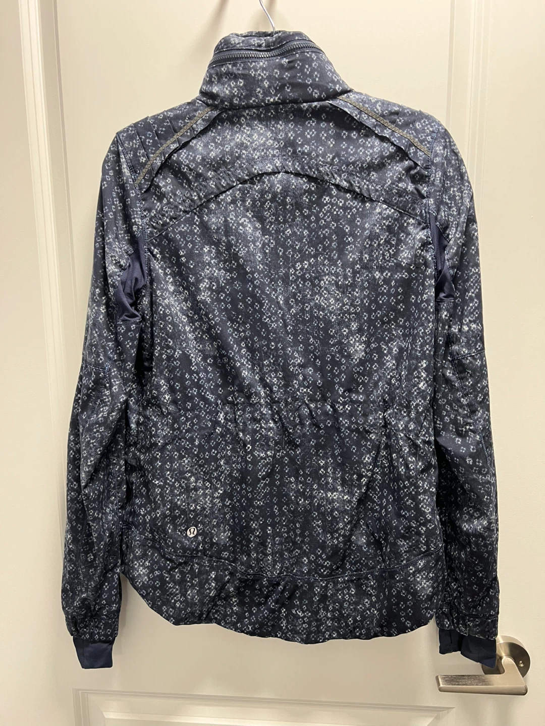 Lululemon Navy Floral Print Jacket - photo 3