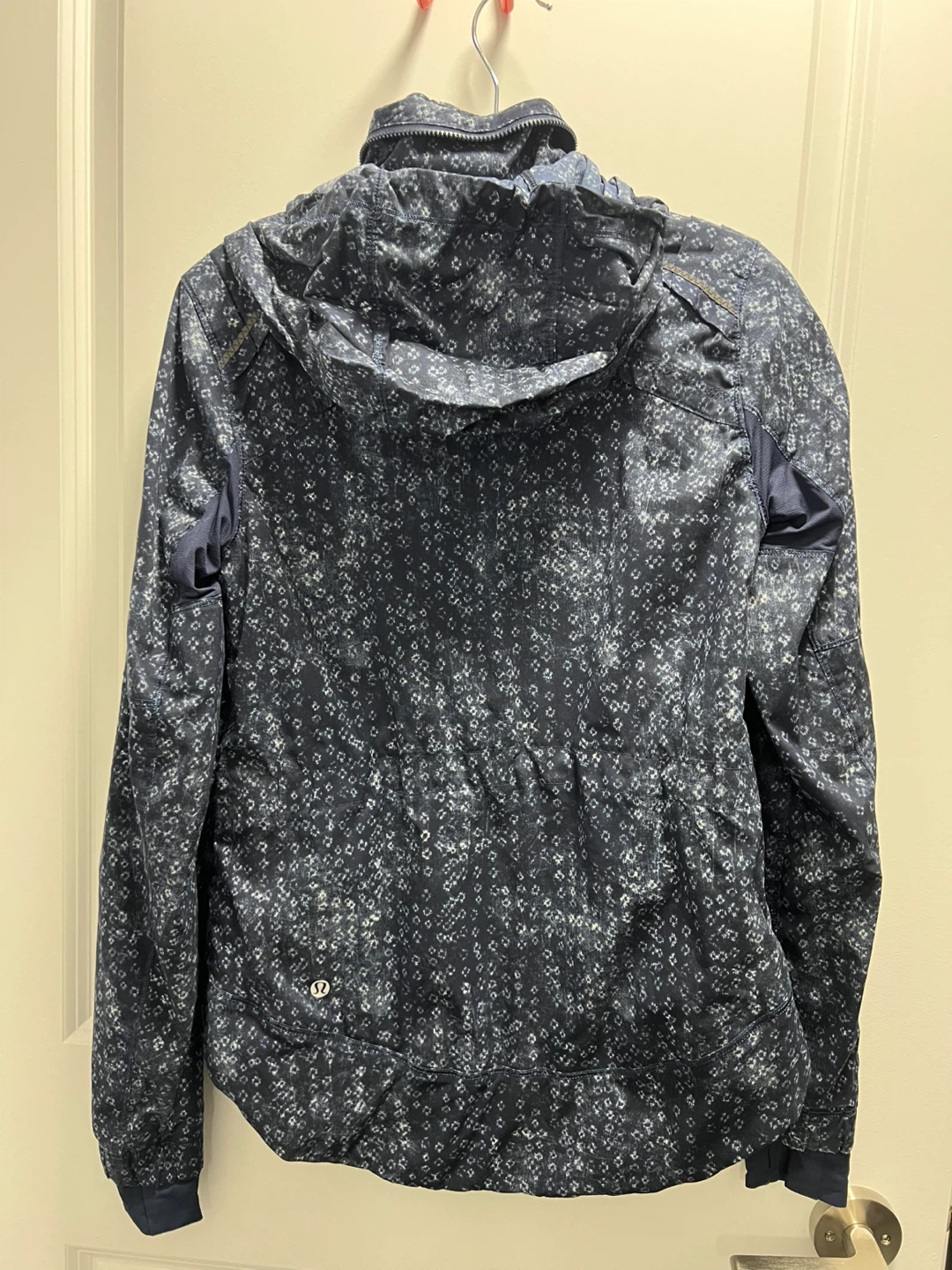 Lululemon Navy Floral Print Jacket - photo 5