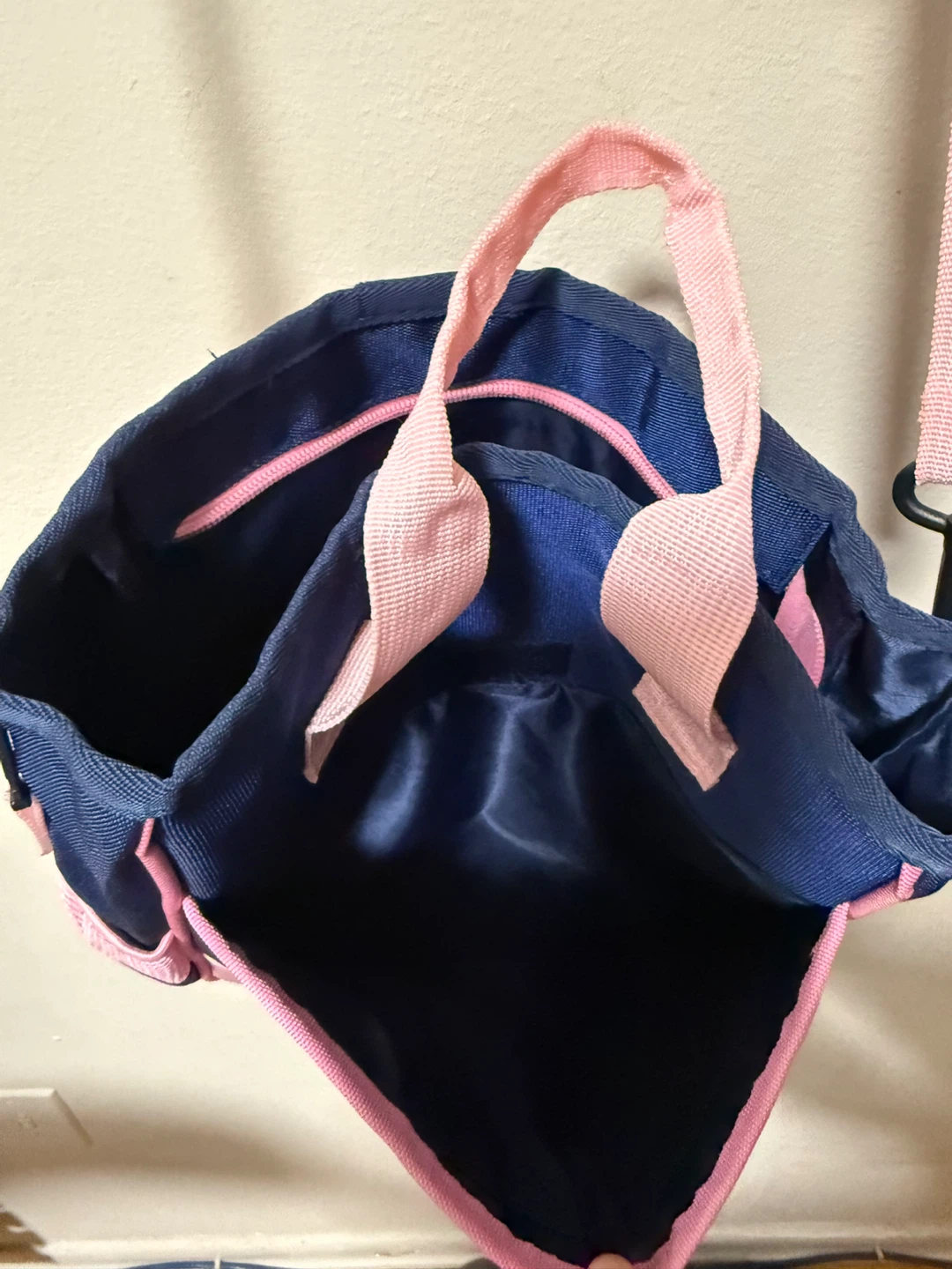 ‼️DECLUTTER‼️ Navy Blue and Pink Shoulder Bag - photo 4