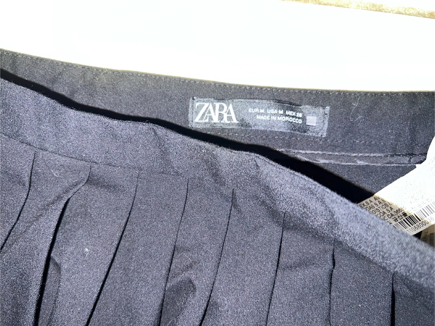 Zara Black Pleated Mini Skirt - Size M - photo 3