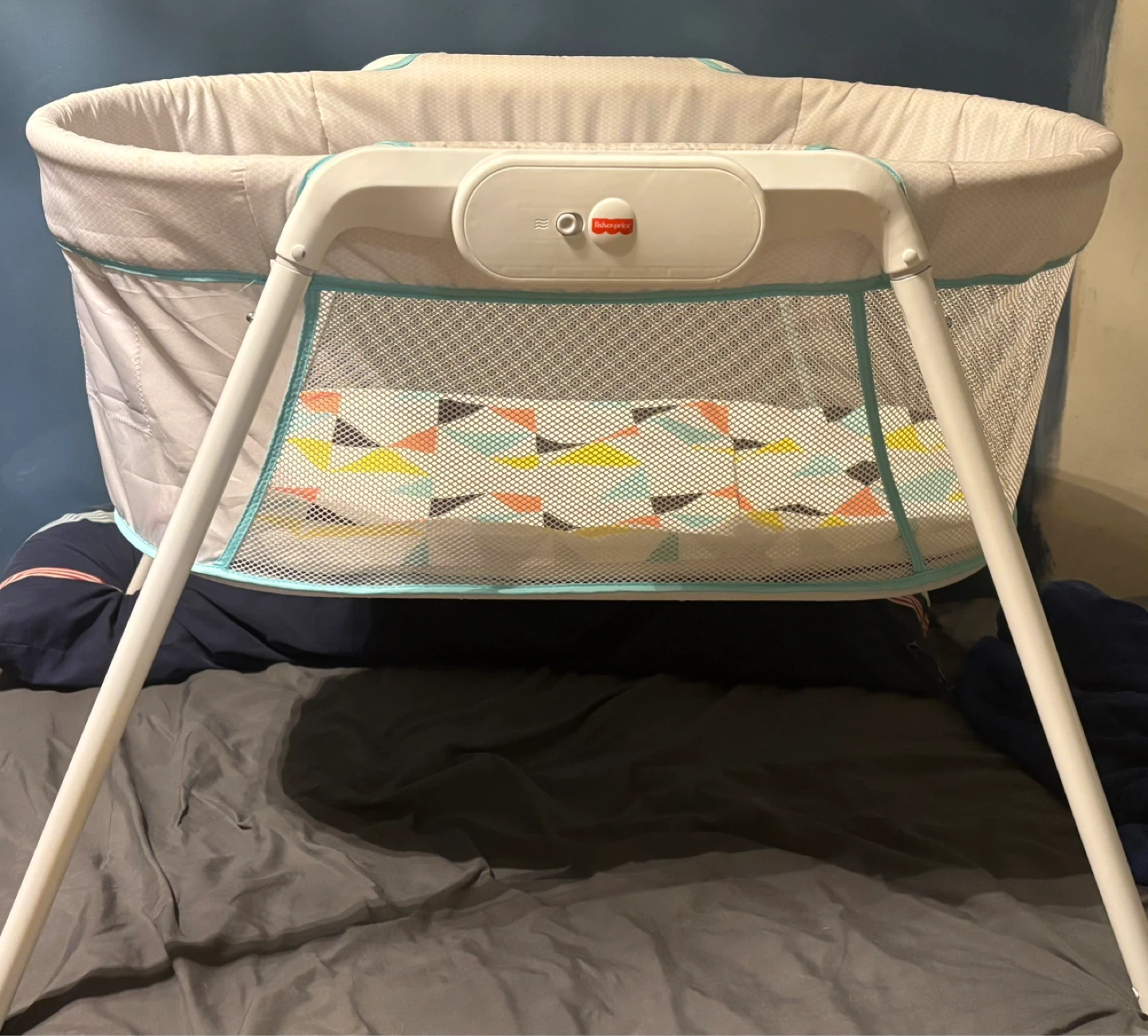 Fisher-Price Bassinet - photo 4