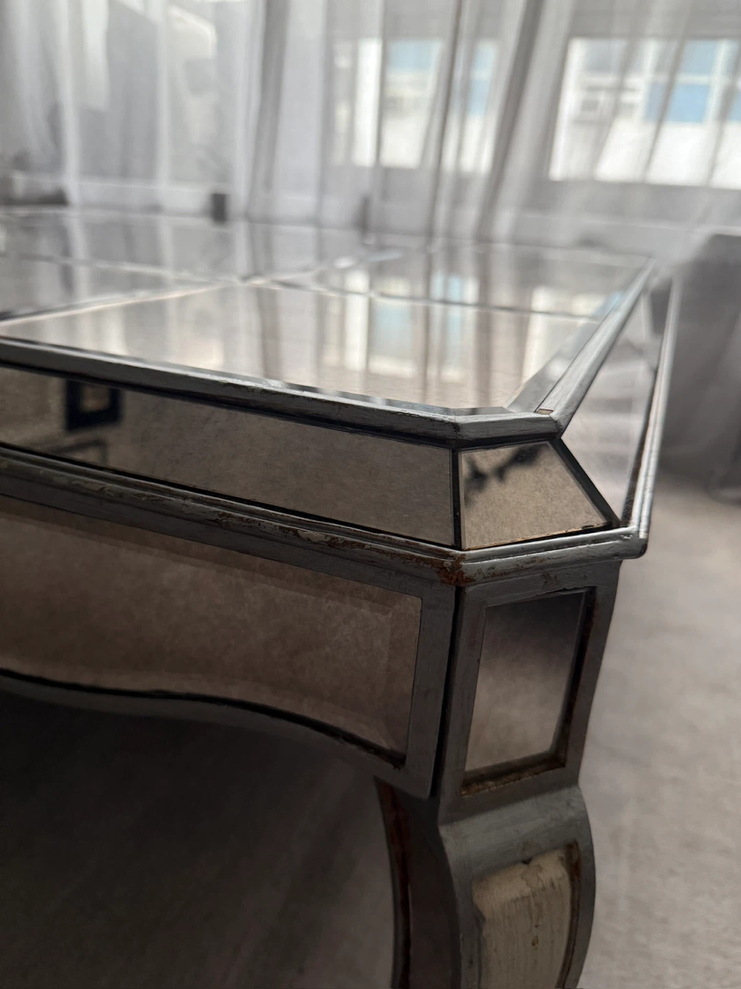 Mirrored Coffee Table - photo 5