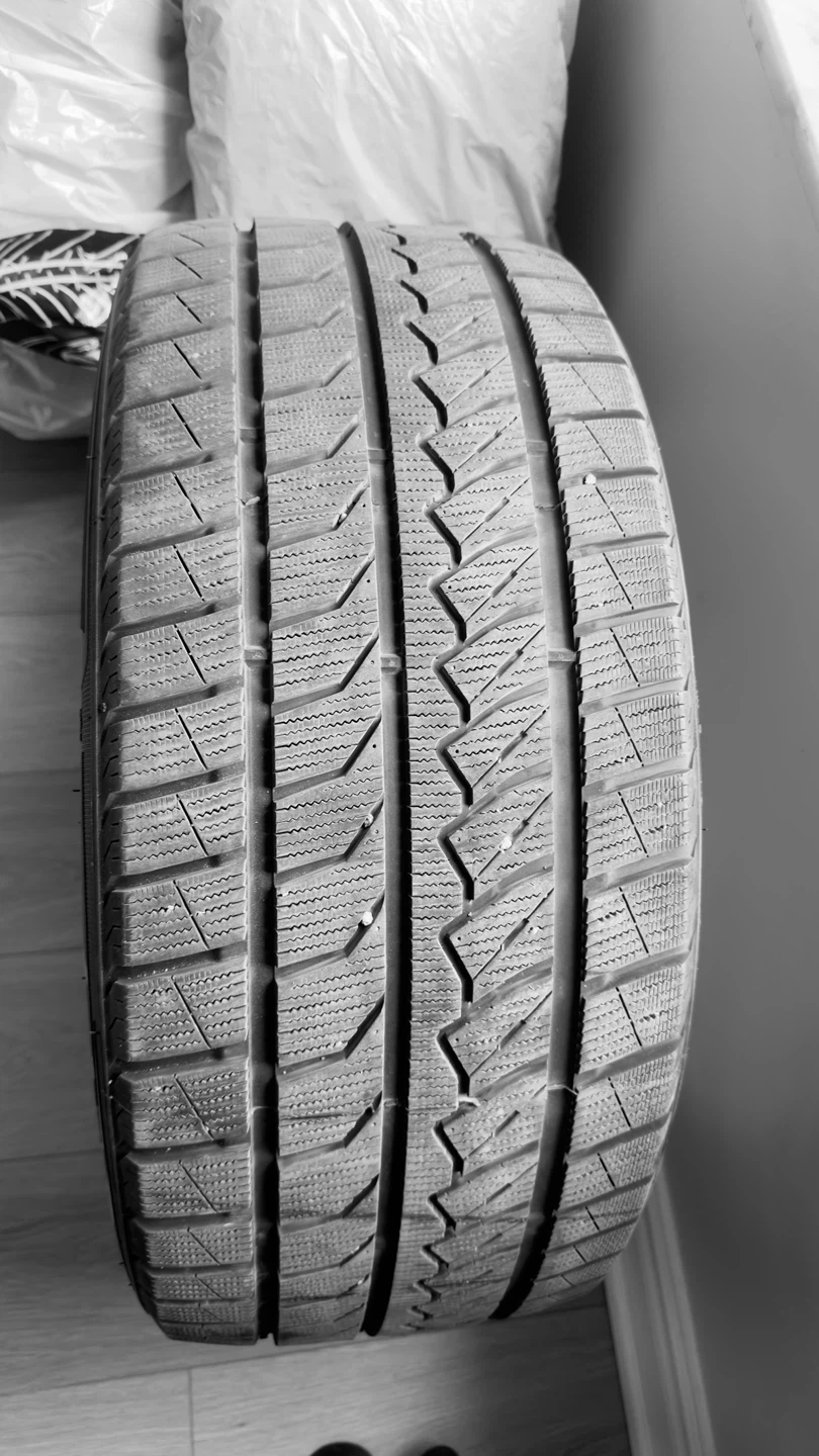 FARRROAD Winter Tire 255/45R19