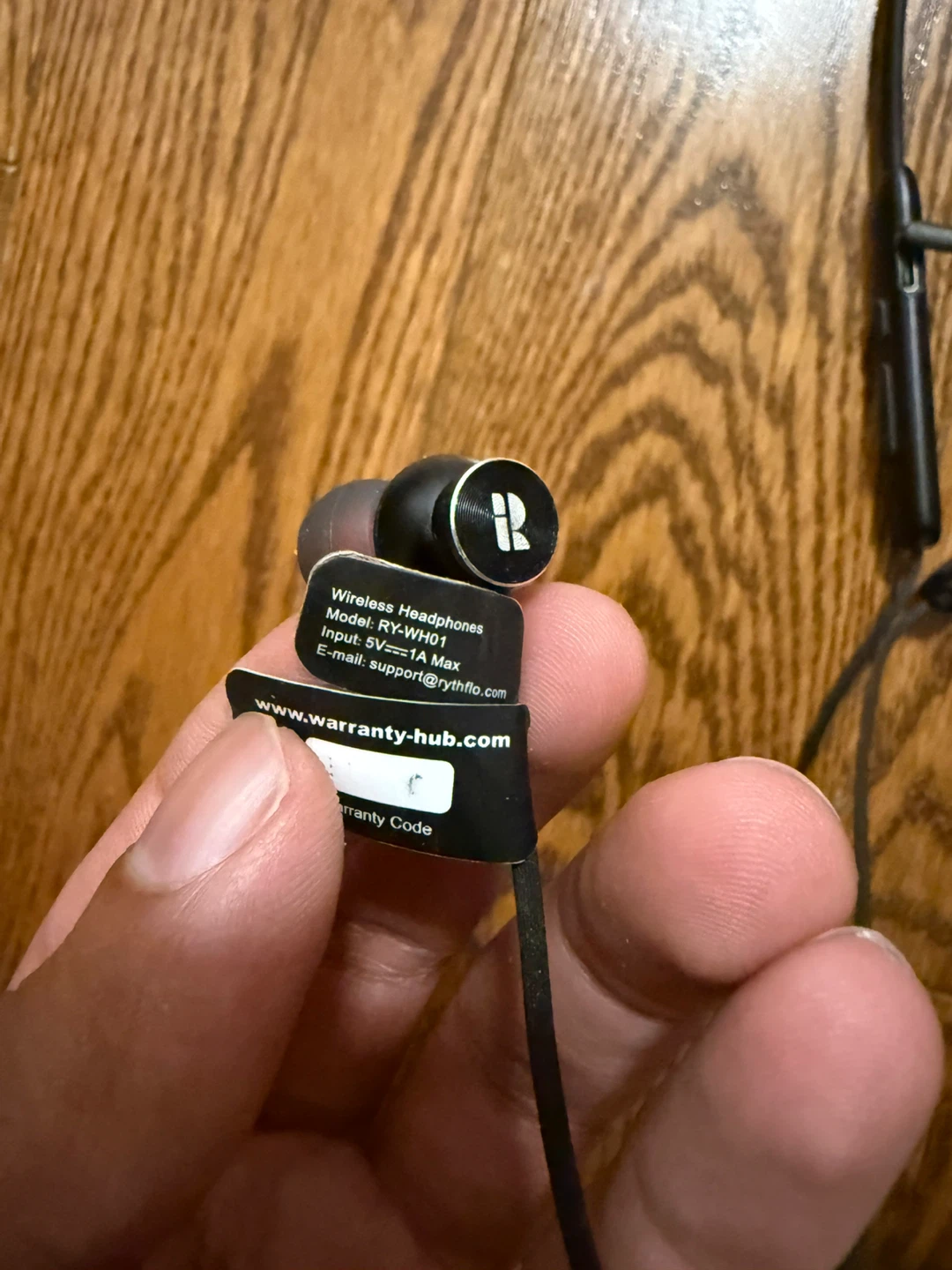 🎧 Wireless Neckband Earphones (Excellent Condition) - photo 4