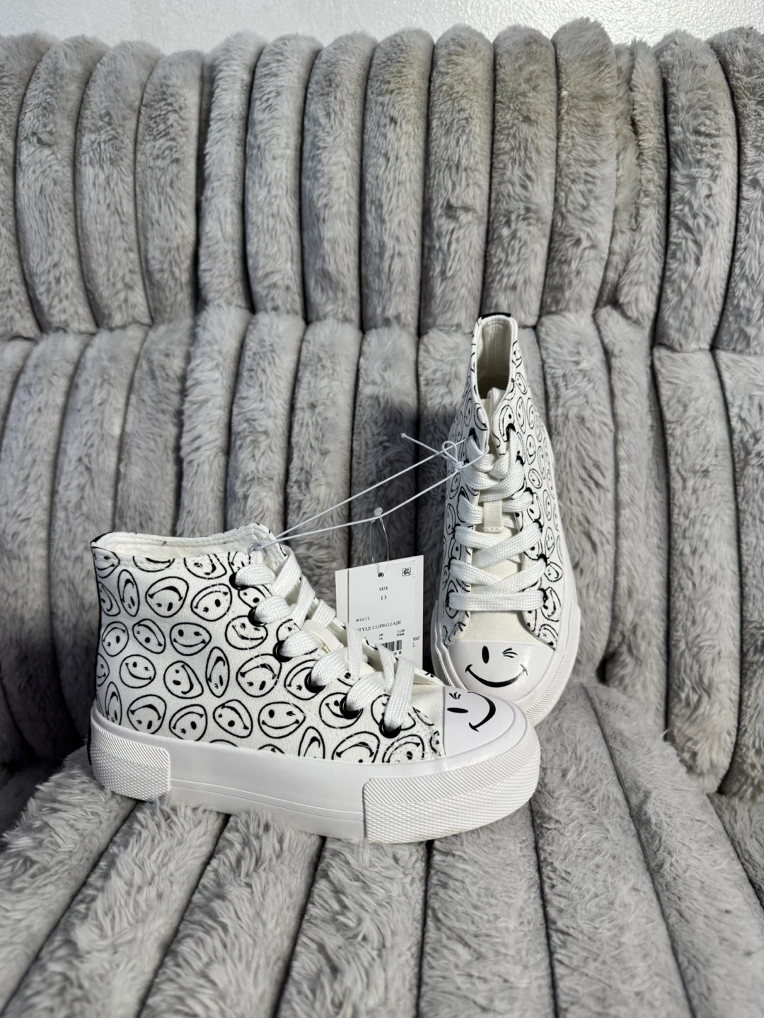 Joe Boxer White Smiley Face High Top Sneakers Size 13