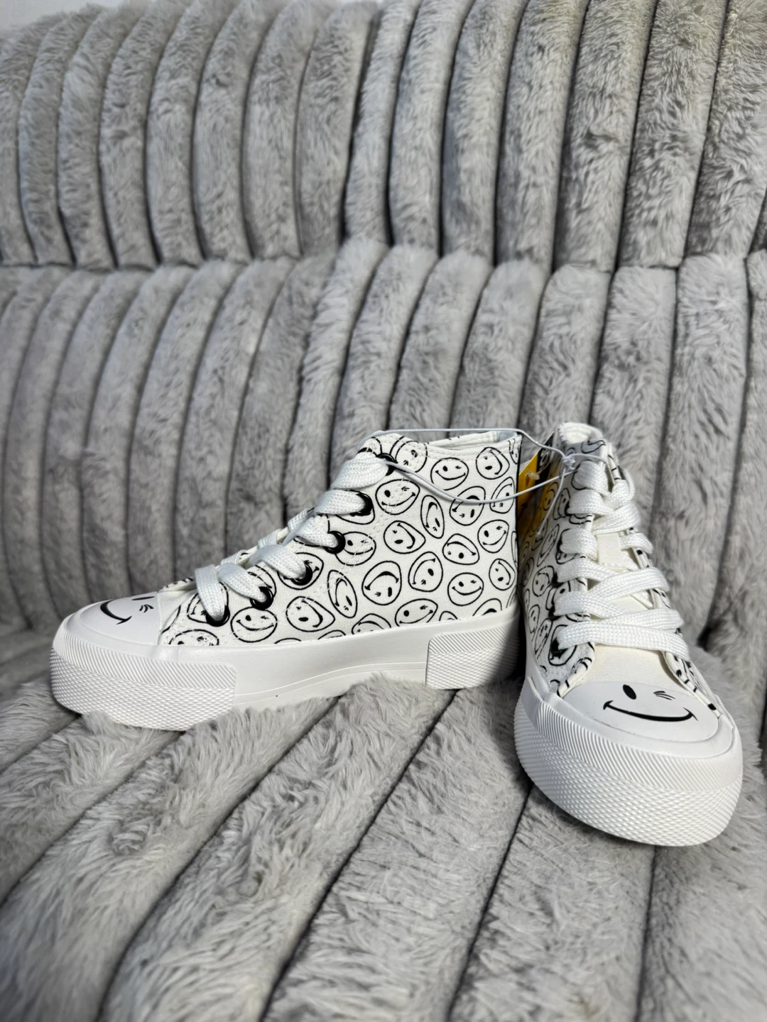 Joe Boxer White Smiley Face High Top Sneakers Size 13 - photo 3