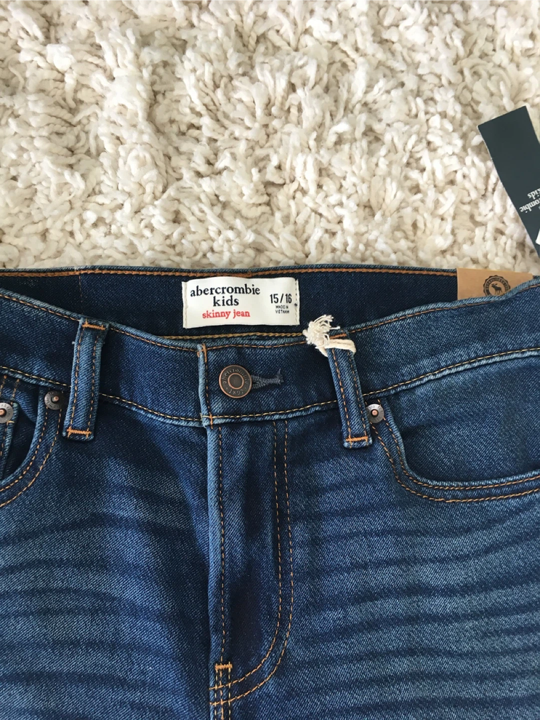 BNWT Abercrombie Kids Jeans - Size 15/16 - photo 3