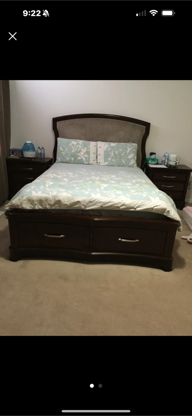 Dark Wood queen Bedroom Set