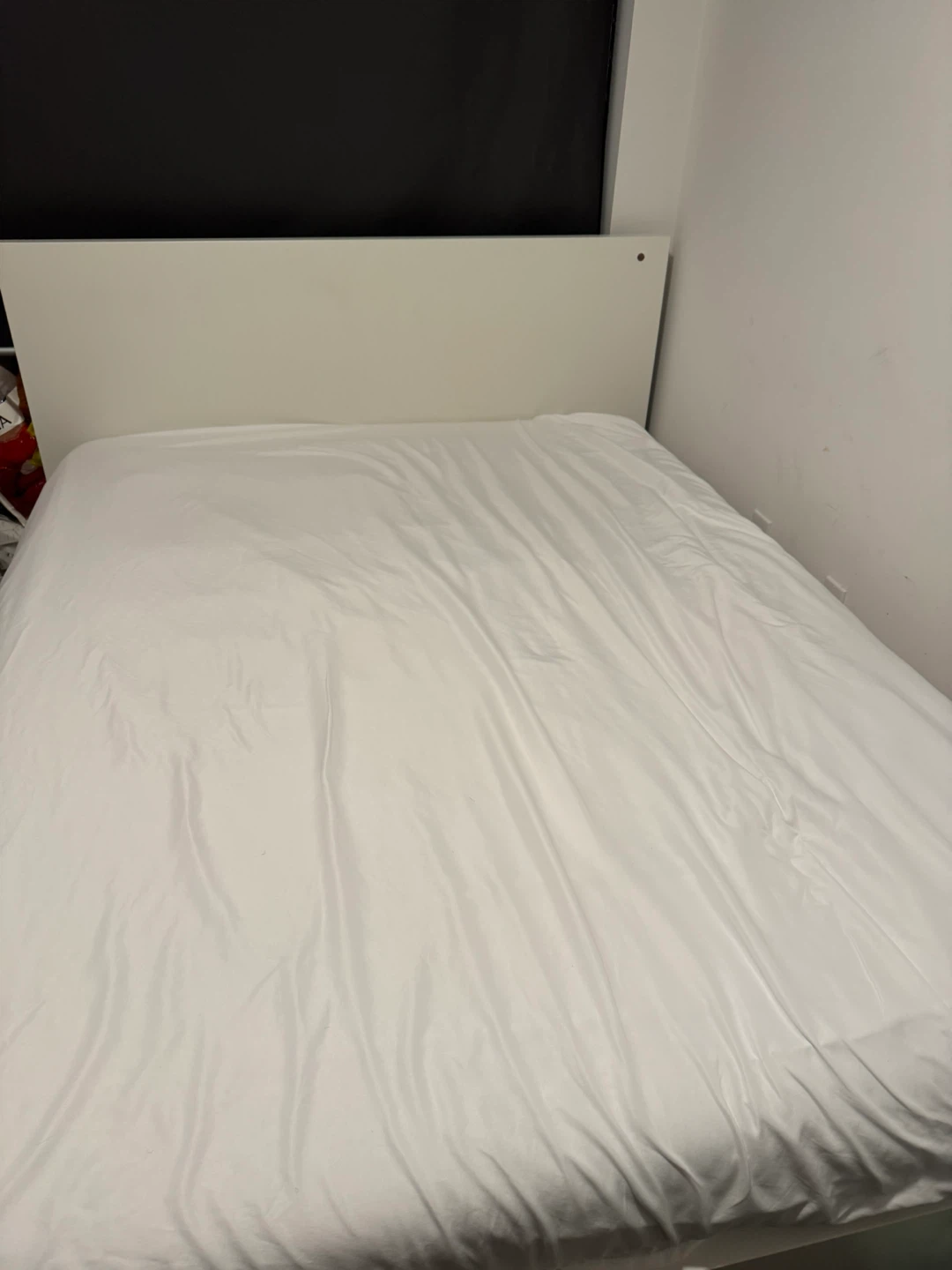 IKEA MALM Bed Frame - Queen Size - Includes 1 drawer. - photo 3