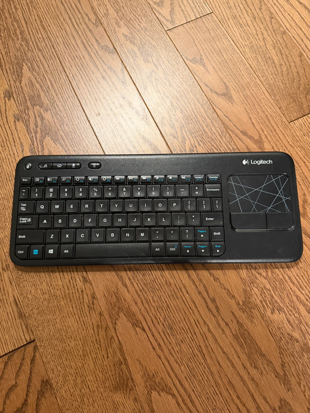 Logitech K400r Wireless Keyboard with Touchpad