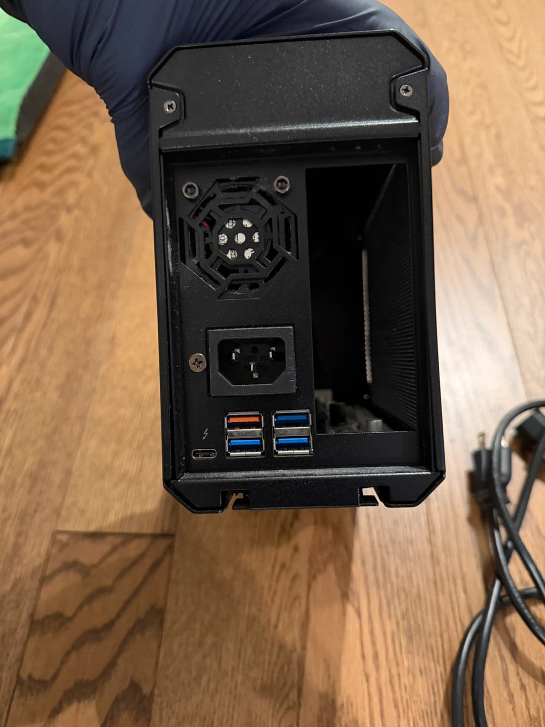 AORUS GTX 1070 Gaming Box - photo 2