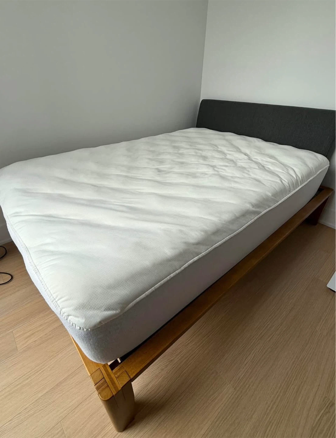 Full Size Mattress & Thuma Frame with Headboard