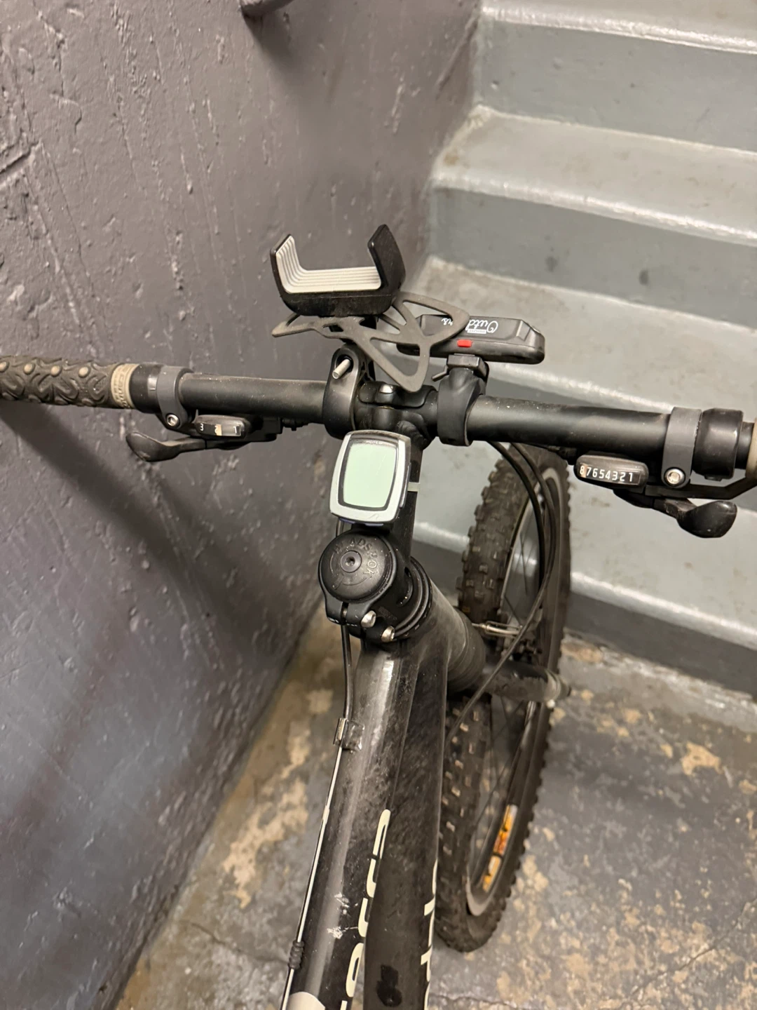 Cannondale Terra Mountain Bike - photo 2