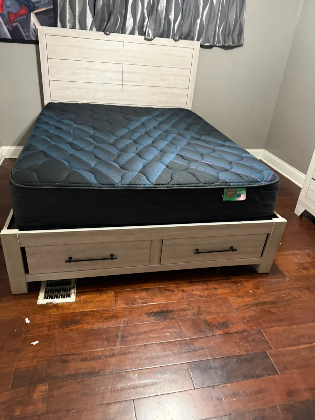Queen Size Mattress with Wood Bed Frame