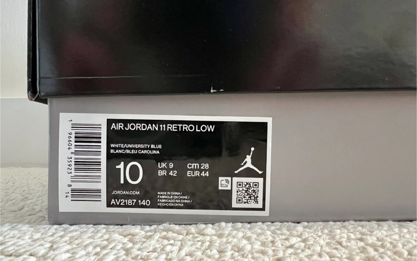 Air Jordan 11 Retro Low Cement Grey - photo 4