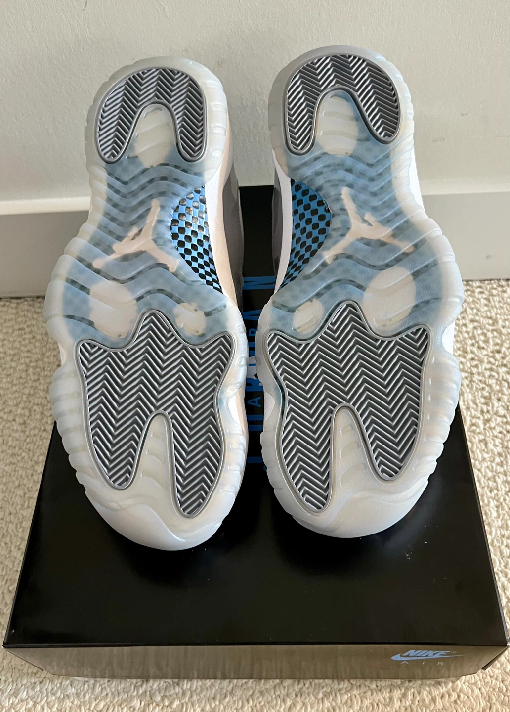 Air Jordan 11 Retro Low Cement Grey - photo 3