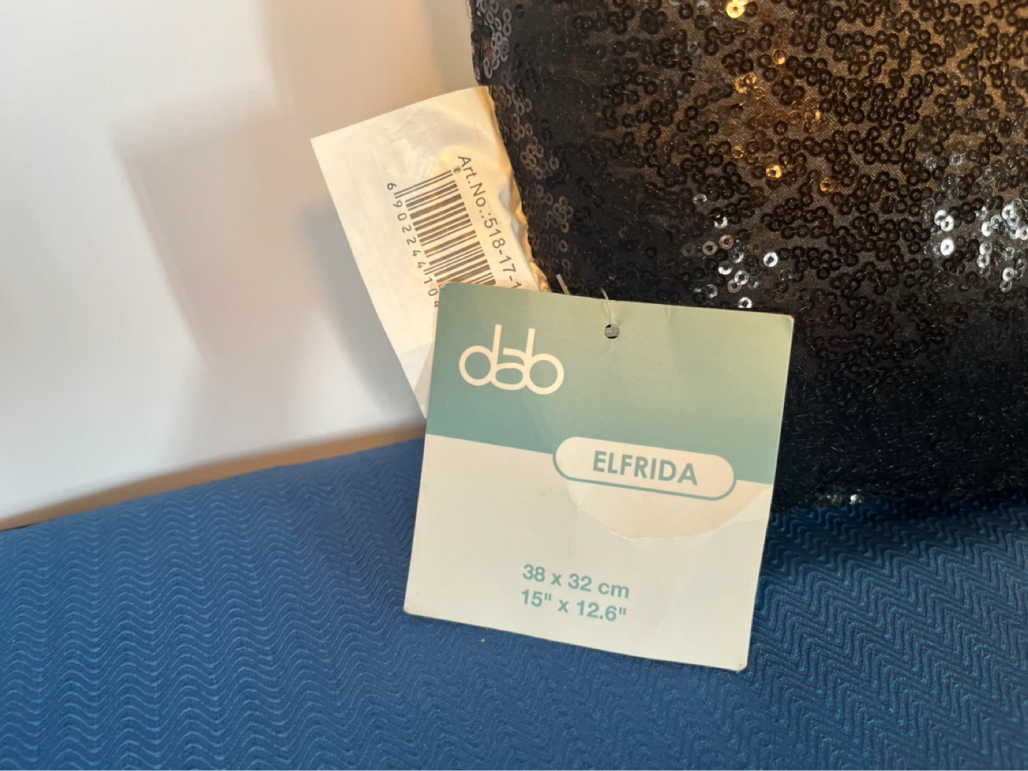 Dab Elfrida Black Sequin Cat Face Cushion - photo 3