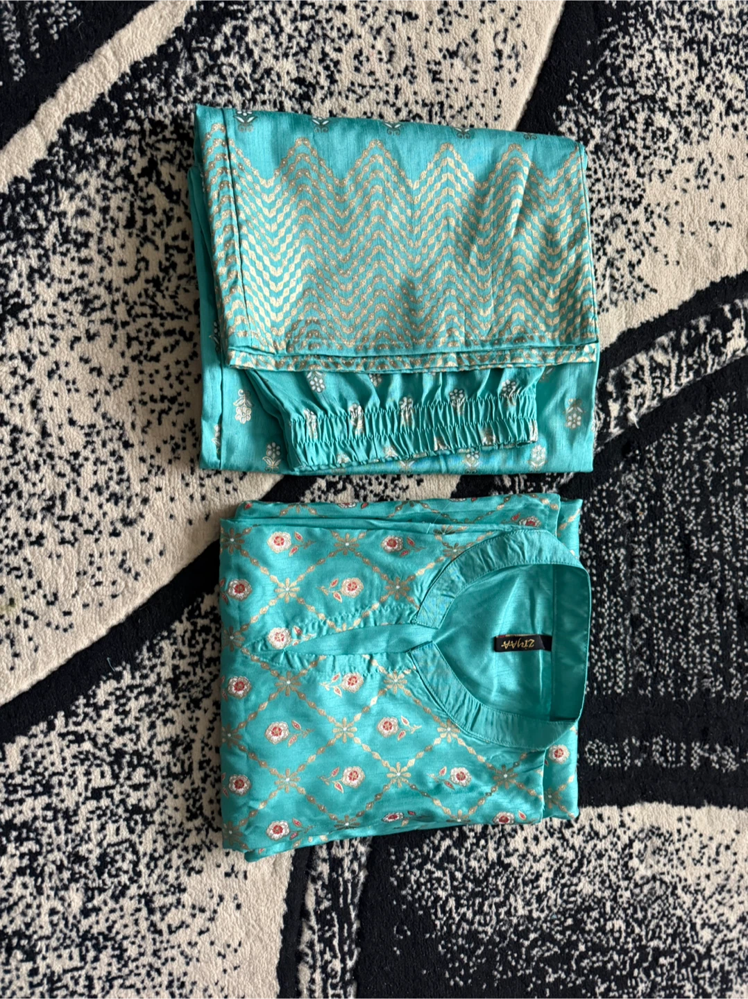 Turquoise Kurti with Pants Set(New) - photo 2