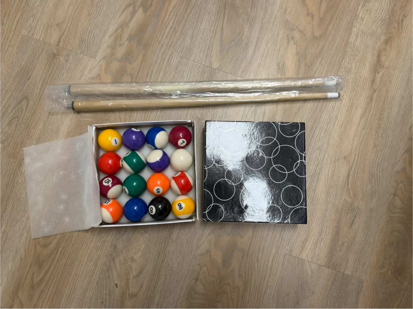 Billiard Ball Set with Two Cues