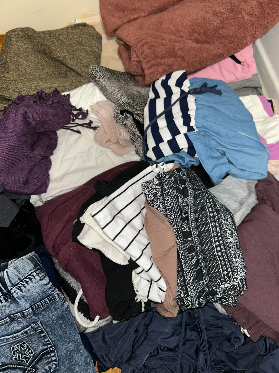 RUSH SALE - 10pcs Random Preloved Clothes Bundle