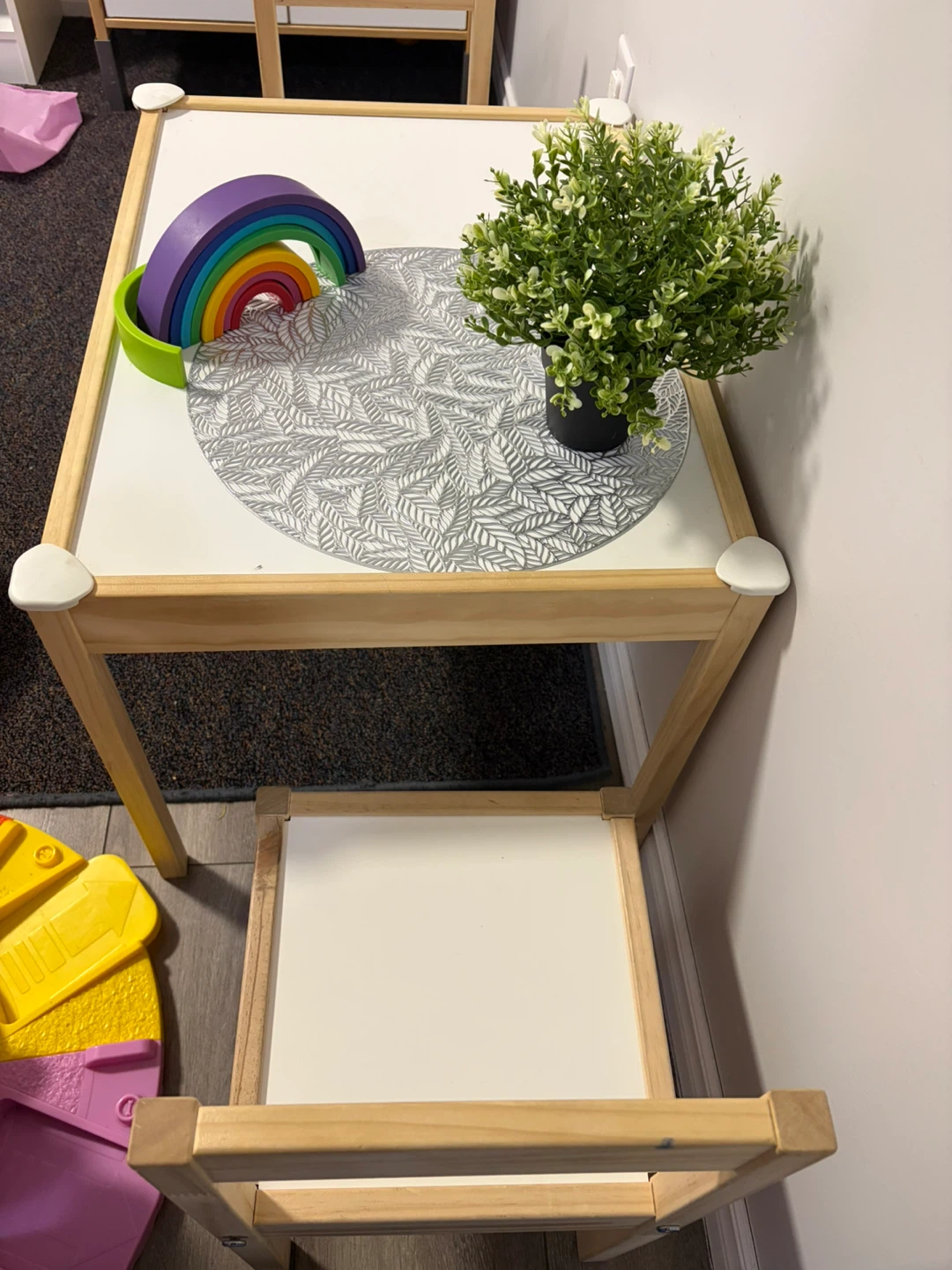 Kids Table and 2 Chairs Set - photo 3