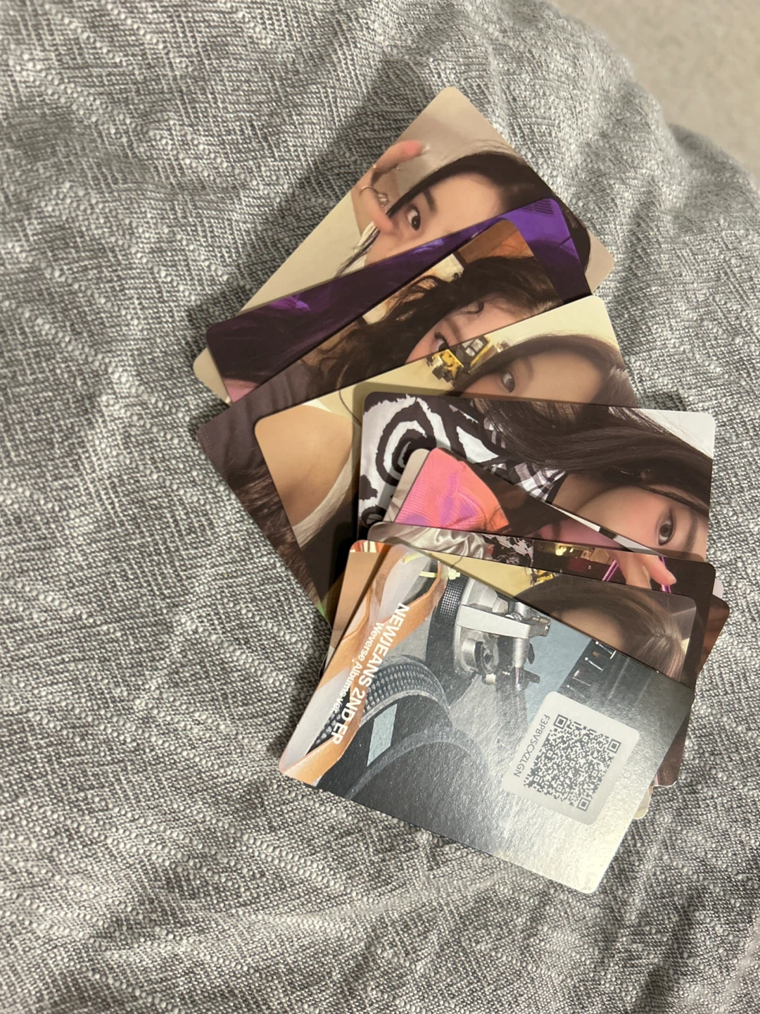 NewJeans 2nd EP Weverse Albums Ver. Photobook - photo 4