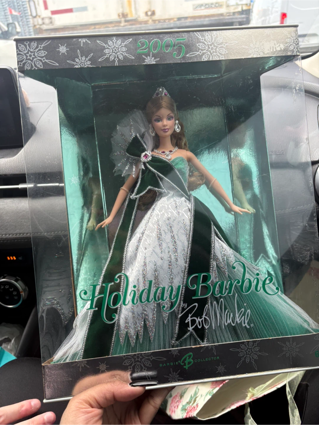 2005 Holiday Barbie by Bob Mackie Doll - photo 4