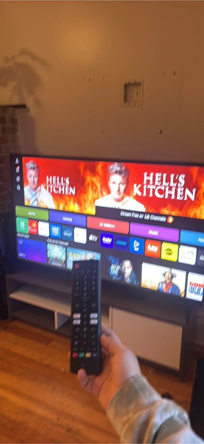 LG Smart TV 2025 65” - photo 5